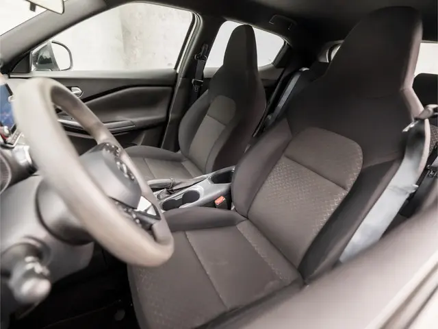 Nissan Juke 1.0 DIG-T Sport 2020 Benzine 15