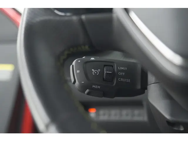 Peugeot 2008 PureTech 130 GT Pack 2021 Benzine 42