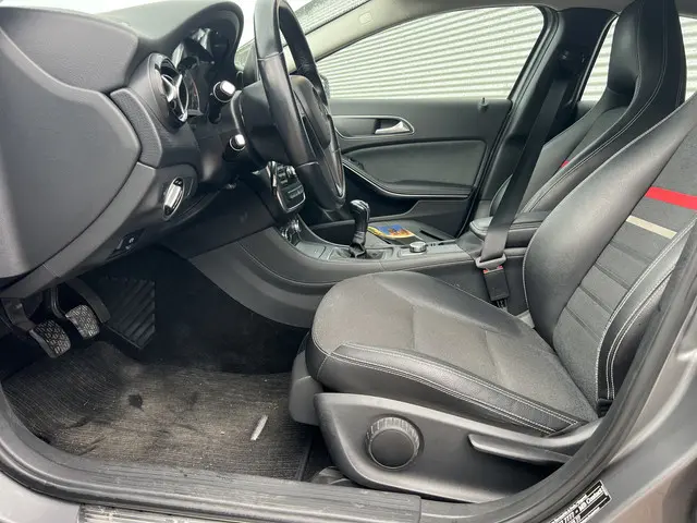 Mercedes-Benz A-Klasse 180 2014 Benzine 5