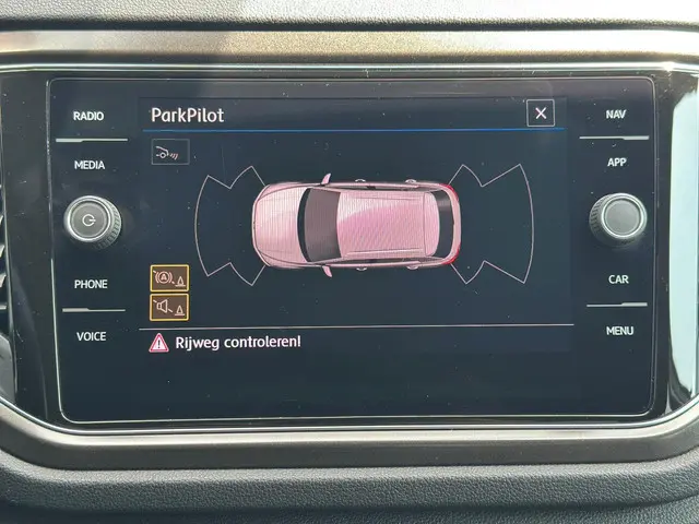 Volkswagen T-Roc 1.5 TSI Style 2020 Benzine 19