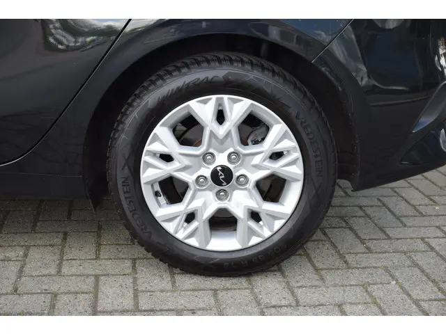 Kia Ceed 1.0 T-GDi DynamicLine X-Tra 2022 Benzine 26