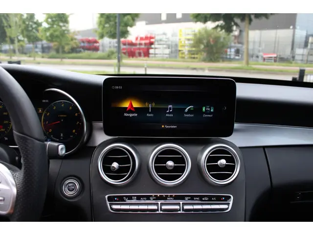 Mercedes-Benz C-Klasse 180 Bns Sol. AMG 2019 Benzine 17