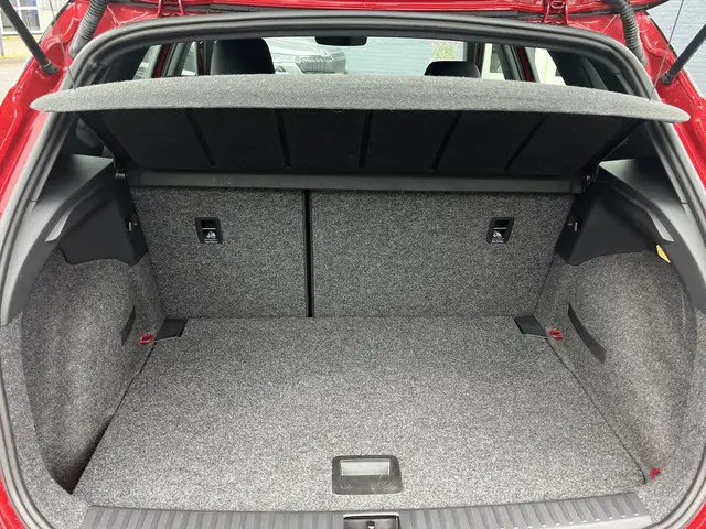 SEAT Arona 1.0 TSi DSG FR Business Intense 2021 Benzine 14