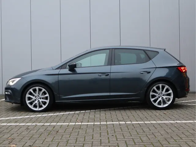 SEAT Leon 2.0 TSI FR Business Intense 2019 Benzine 17