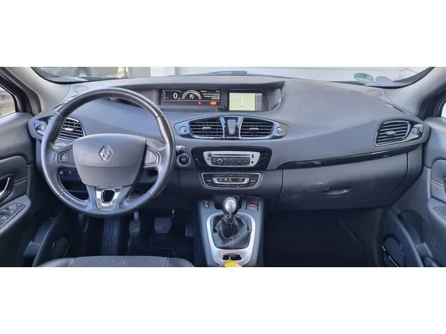Renault Scénic 1.2 TCe Bose 2013 Benzine 13