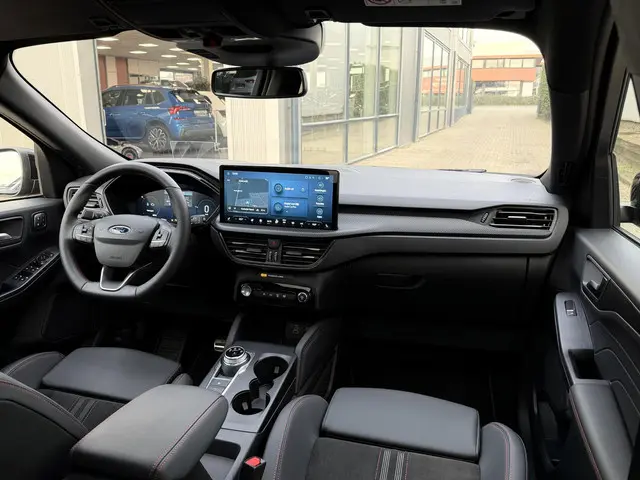 Ford Kuga 2.5 PHEV ST-Line X 2025 Hybride Benzine 34