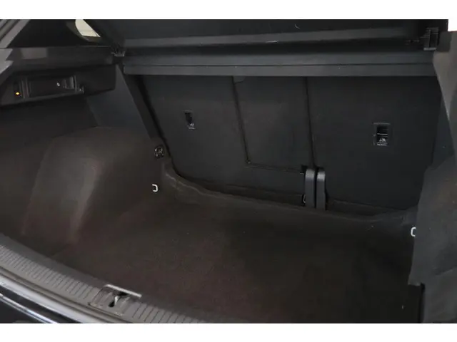 Volkswagen Tiguan 1.5 TSI R-Line 2021 Benzine 9