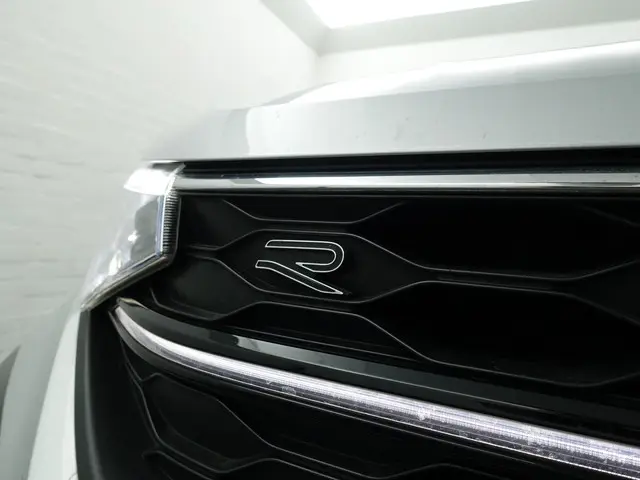 Volkswagen Taigo 1.0 TSI R-Line- 2023 Benzine 31