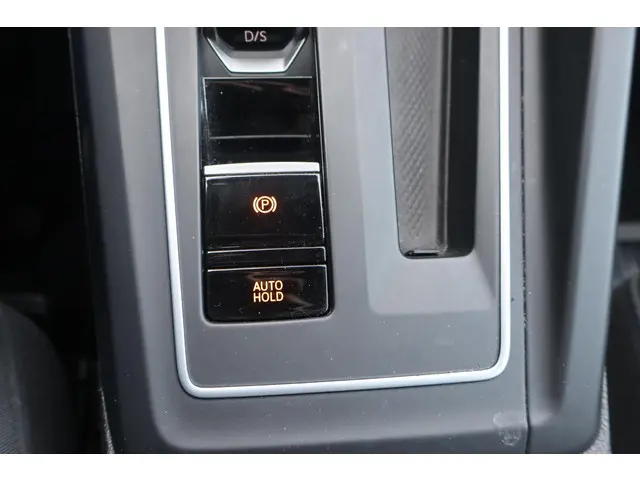 Volkswagen Golf 1.0 eTSI Life Business 2020 Benzine 28