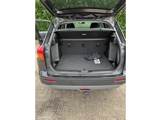 Suzuki Vitara 1.6 Exclusive 2017 Benzine 10