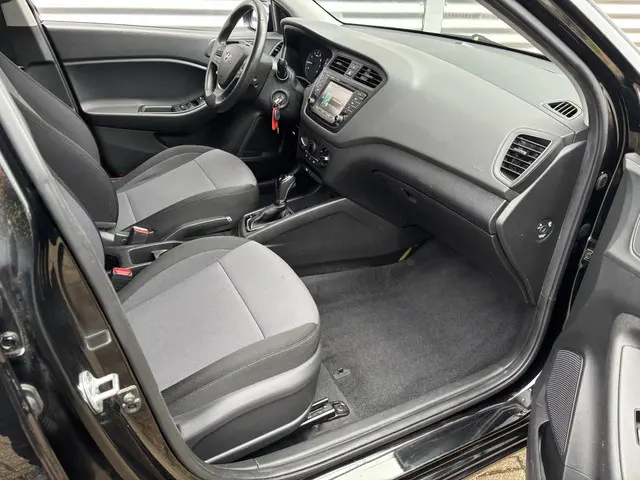 Hyundai i20 1.4 Automaat 2018 Benzine 5