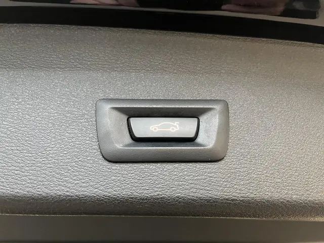 BMW X1 xDrive20i High Executive 2018 Benzine 38