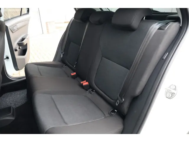 Škoda Fabia 1.0 TSI 95PK Active 5-drs 2019 Benzine 14