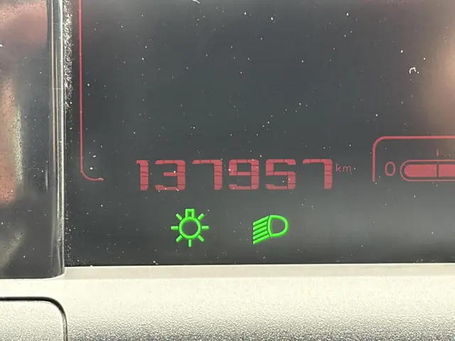 Citroën C4 Cactus 1.2 VTi Business 2014 Benzine 27