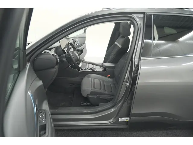 Citroën ë-C4 Shine 50 kWh 2022 Elektrisch 30