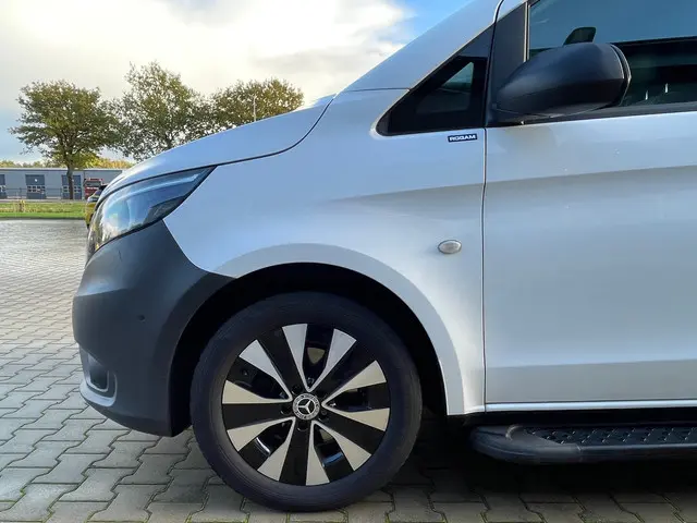 Mercedes-Benz Vito 111 CDI Extra Lang 2017 Diesel 8