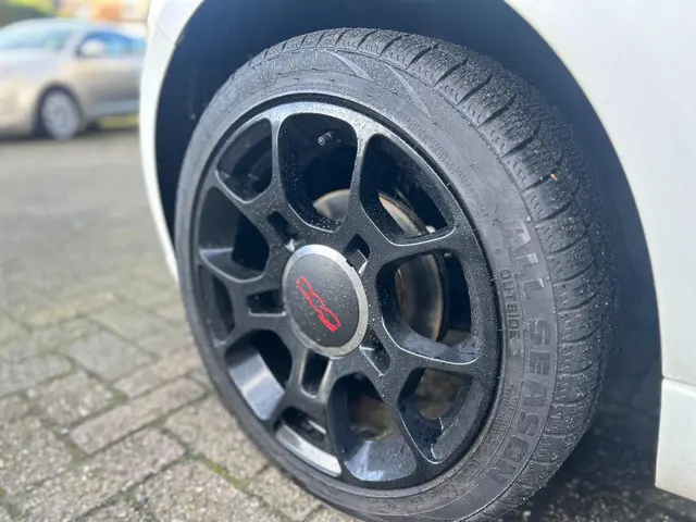 Fiat 500 1.2 Lounge cabrio, airco, incl APK 2014 Benzine 11