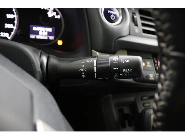 Lexus CT 200h Business Line 2019 Hybride Benzine 31