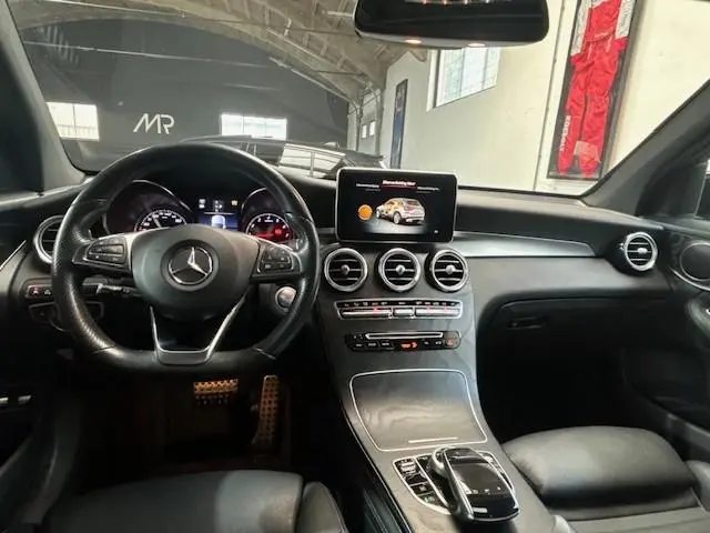 Mercedes-Benz GLC 250 4MATIC Premium Plus 2018 Benzine 18
