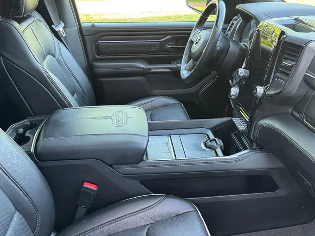 RAM 1500 5.7 Limited Night NL-AUTO 2023 LPG/Gas 18