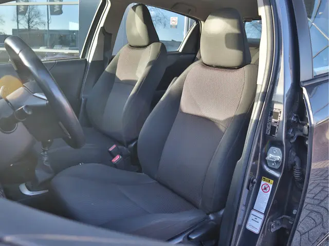 Toyota Yaris 1.3 VVT-i Dynamic 2012 Benzine 20