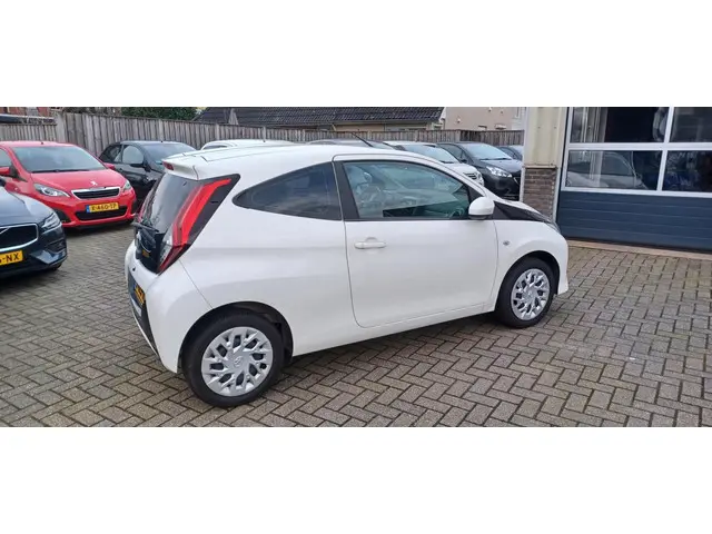 Toyota Aygo 1.0 VVT-i x 2018 Benzine 7