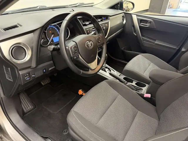 Toyota Auris 1.6 Aspiration 2014 Benzine 3