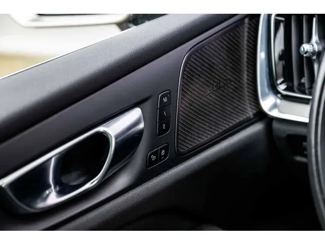Volvo V60 2.0 B3 Inscription 2021 Benzine 30