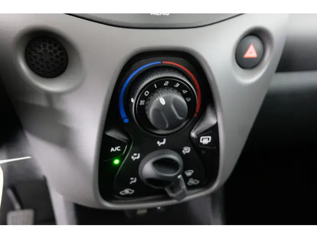 Peugeot 108 1.0 e-VTi Active 2020 Benzine 11