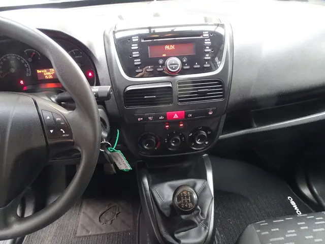 Opel Combo 1.3 CDTi L2H1 Executive, Maxi, 2018 Diesel 14