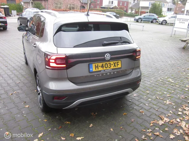 Volkswagen T-Cross 1.0 TSI Life Business 2020 Benzine 5