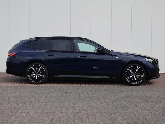 BMW i5 Touring 2024 Elektrisch 4