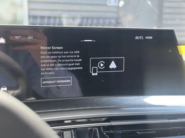 Peugeot 5008 1.2 Hybrid 145 Allure 2025 Hybride Benzine 19