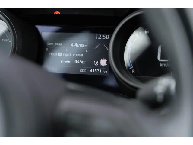 Toyota Yaris 1.5 Hybrid Dynamic 2021 Hybride Benzine 25