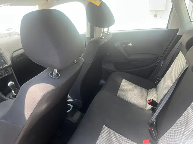 Volkswagen Polo 1.2 Easyline 2013 Benzine 11