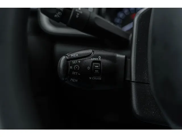 Citroën C3 1.2 PureTech Business 2022 Benzine 24