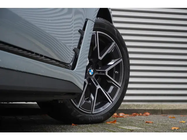 BMW i4 eDrive35 2025 Elektrisch 21