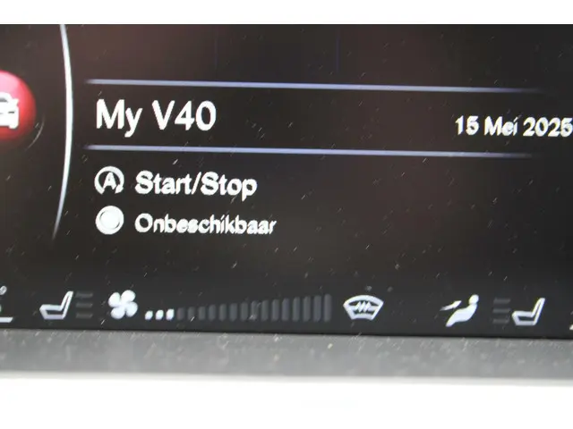 Volvo V40 2.0 T2 R-Design/Navi/Tel/Pdc/Trekhaak/ 2015 Benzine 33