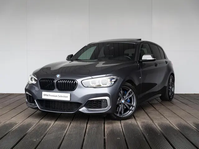 BMW 1 Serie M140i 2020 Benzine 39