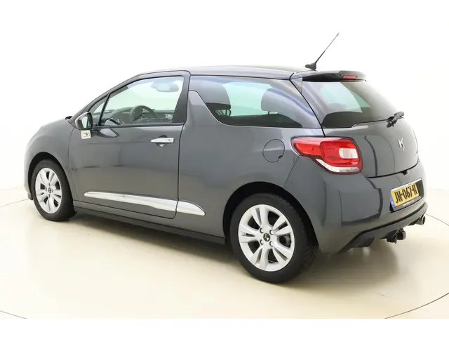 DS DS 3 1.2 PureTech 110pk So Red 2015 Benzine 4