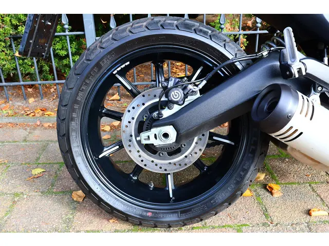 Ducati Scrambler 800 ICON ABS 2019 Benzine 22