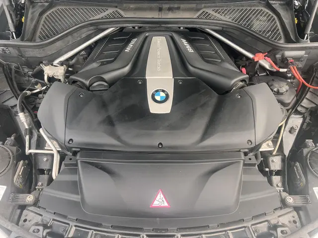 BMW X5 xDrive 50i High Executive 2013 Benzine 48