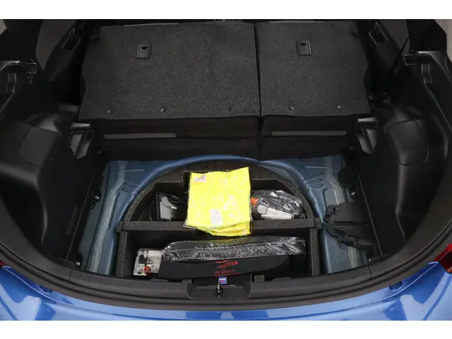 Toyota Yaris 1.5 Hybrid Lease 2015 Hybride Benzine 33