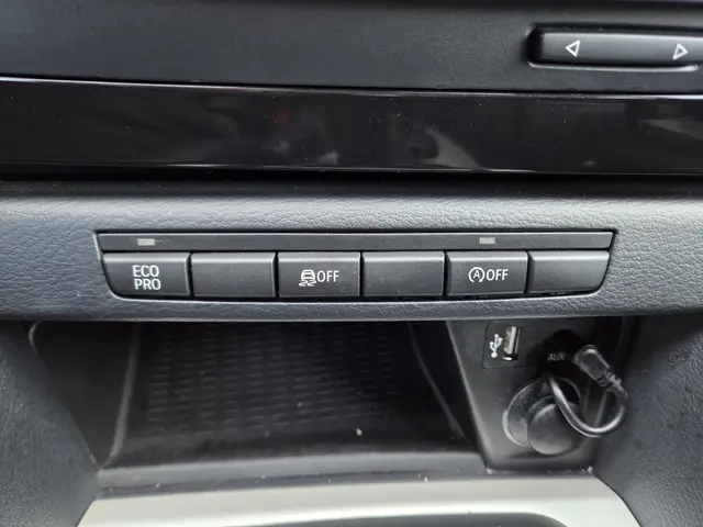 BMW X1 SDrive20i Chrome Line LEDER 2014 Benzine 25