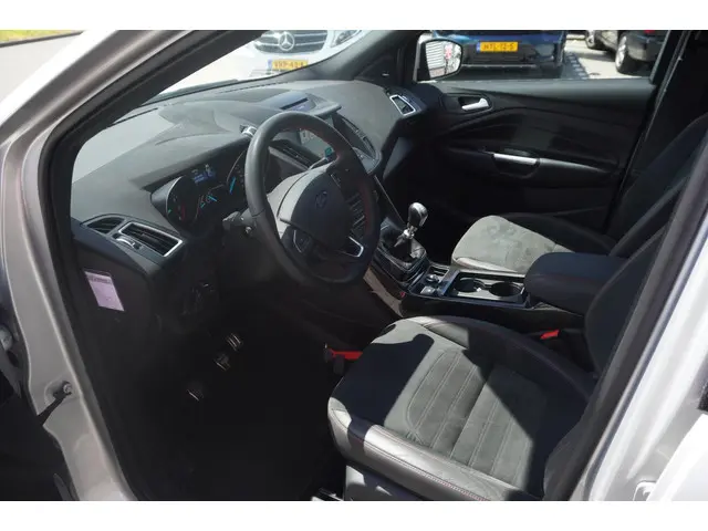 Ford Kuga 1.5 EcoBoost ST Line / Cruise 2019 Benzine 12