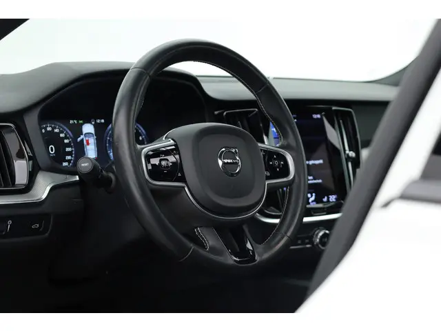 Volvo V60 2.0 B4 R-Design 2020 Hybride Benzine 4