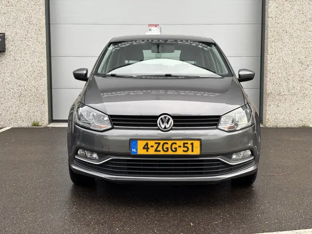 Volkswagen Polo 1.2 TSI Comfortline 2015 Benzine 3