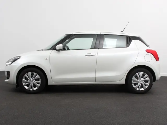 Suzuki Swift 1.2 Hybrid Club 2021 Benzine 7