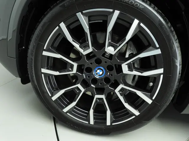 BMW X5 xDrive50e 2024 Hybride Benzine 48