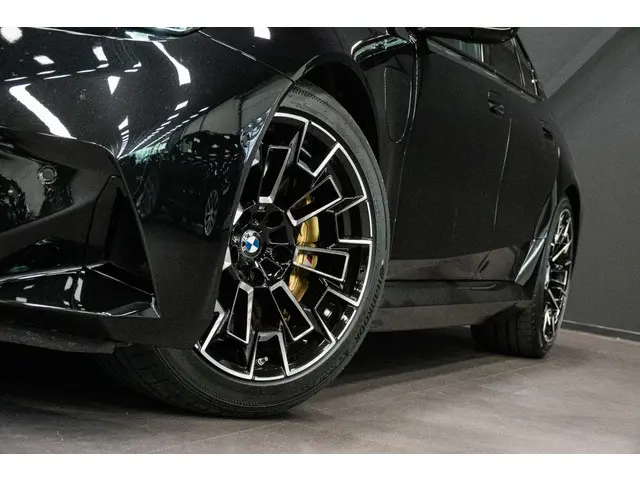 BMW M5 5-serie 2025 Hybride Benzine 24